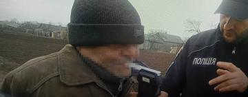 Жителя Кілійської громади, який напідпитку сів за кермо і пропонував хабар поліцейським, притягнуть до кримінальної відповідальності